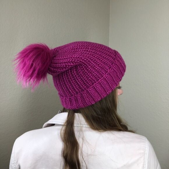 New Treasure & Bond Magenta Knit Pom Beanie (F3) - Picture 5 of 7